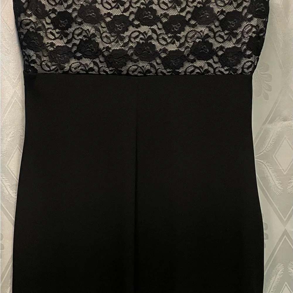 Black and white Beautiful Party Dress - Picture 3 of 7
